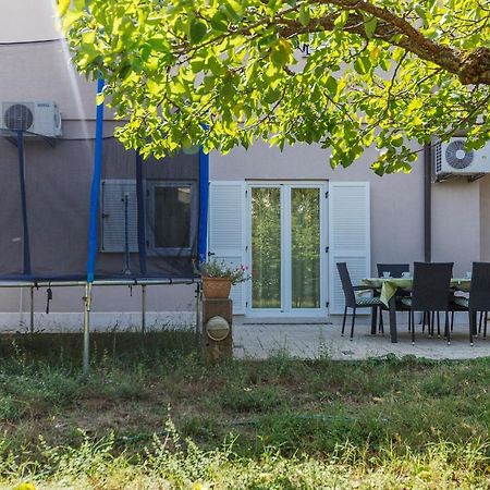 Apartments Pino プーラ エクステリア 写真