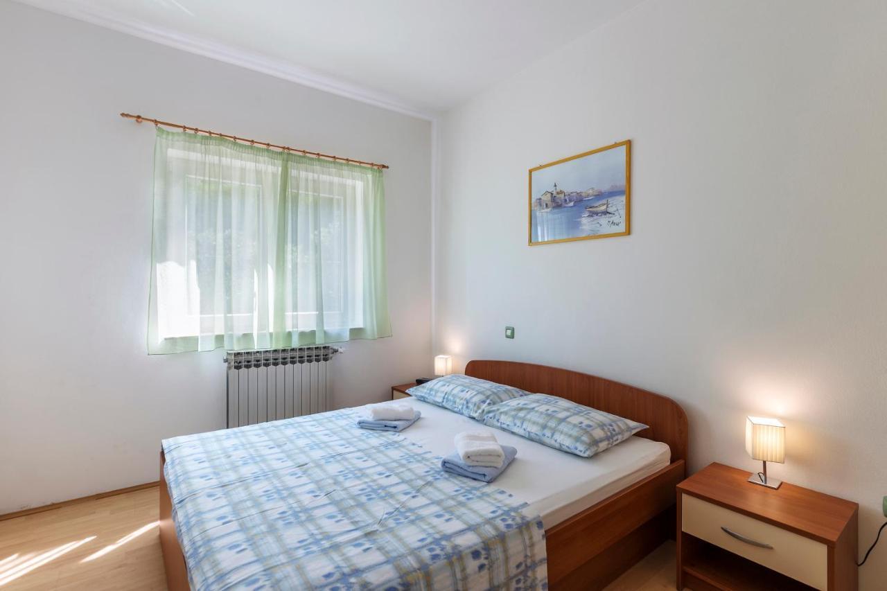 Apartments Pino プーラ エクステリア 写真