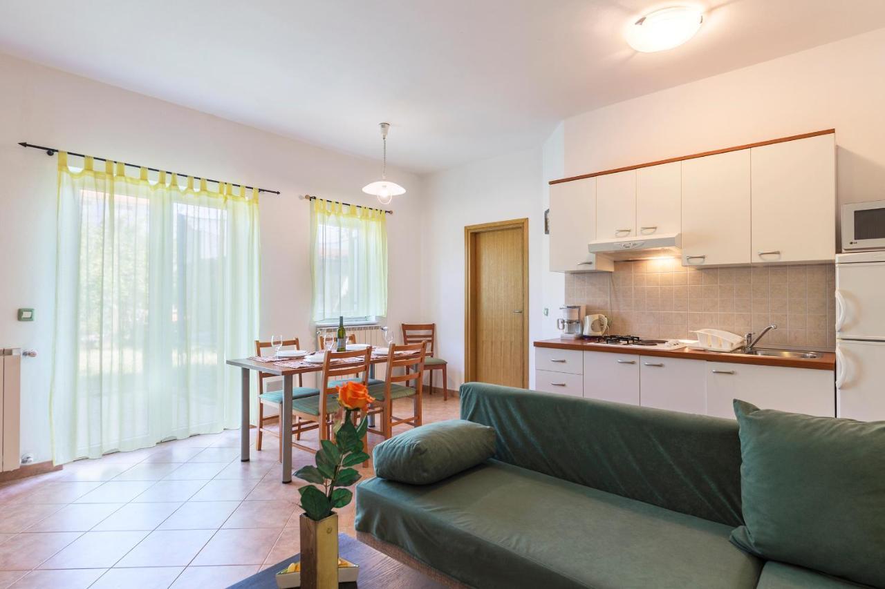 Apartments Pino プーラ エクステリア 写真
