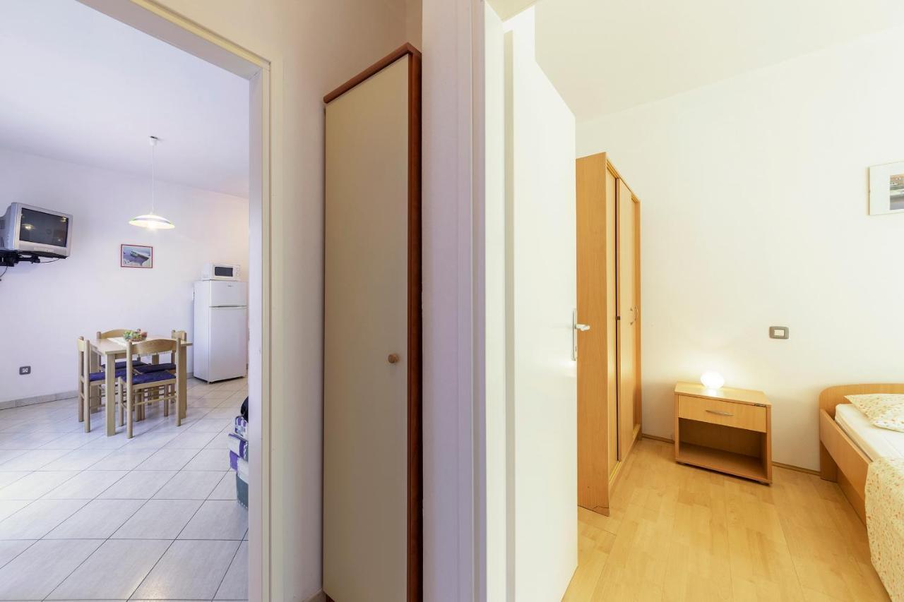 Apartments Pino プーラ エクステリア 写真