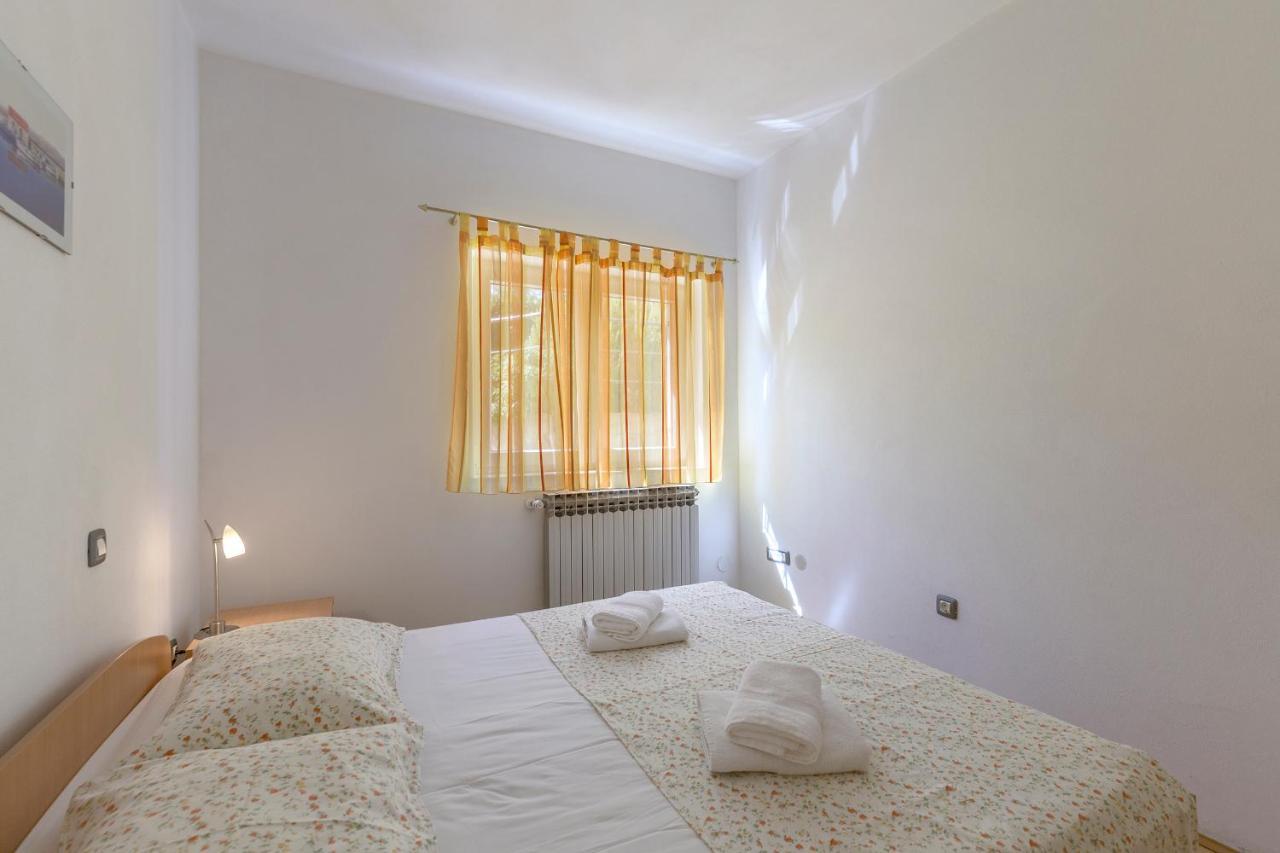 Apartments Pino プーラ エクステリア 写真